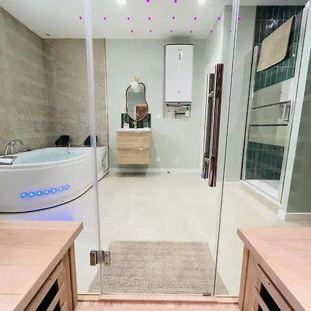 La Athenee - Sauna & Balneo Coeur De - 407 شقة روان